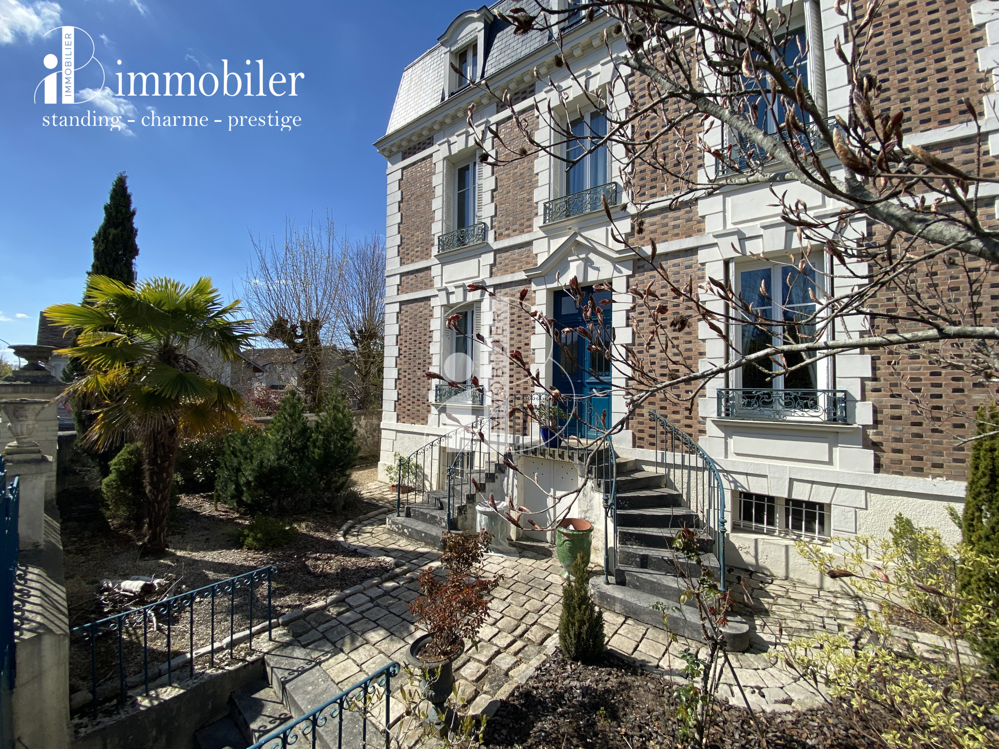 Vente FONTAINEBLEAU BELLE PROPRIETE BOURGEOISE 320M² Avec JARDIN ...